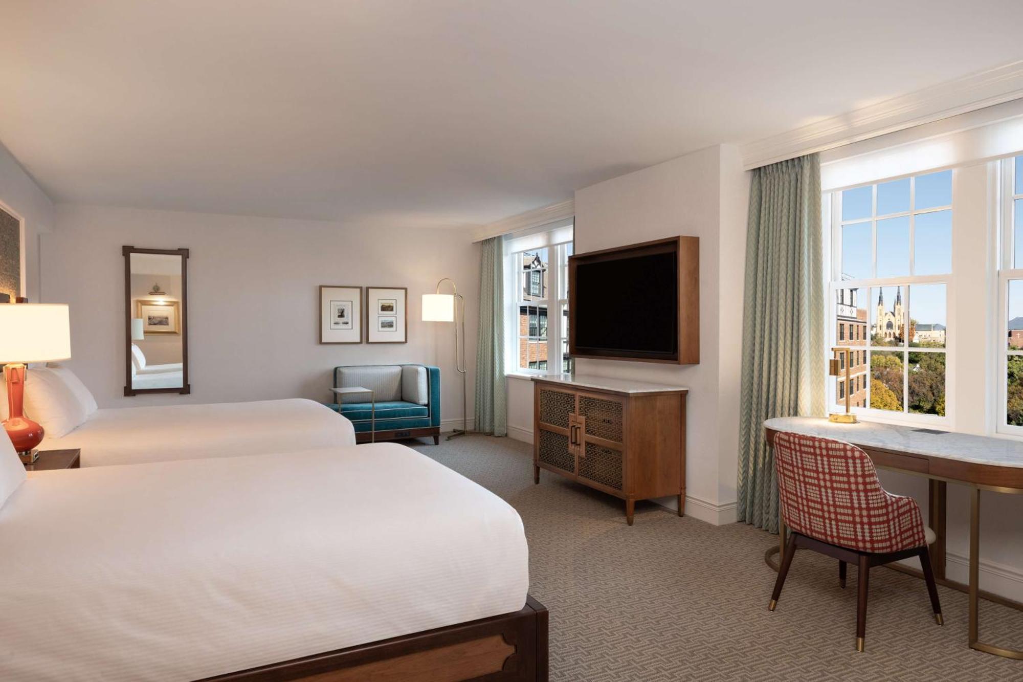 Hotel Roanoke & Conference Center, Curio Collection By Hilton Bagian luar foto